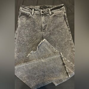 Kendall & Kylie Gray Ankle Cropped Jeans